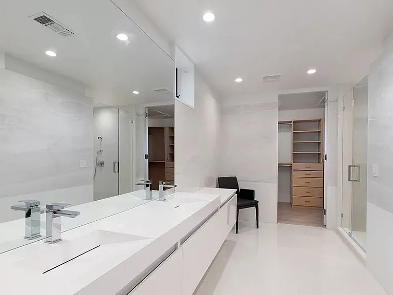 2528 Westridge Rd — Photo 21