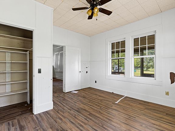 5th image of 304 Daingerfield St