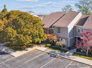 205 Wayne St, Saint Joseph, MI 49085