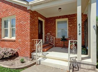 4728 Alamo Dr, Galveston, TX 77551