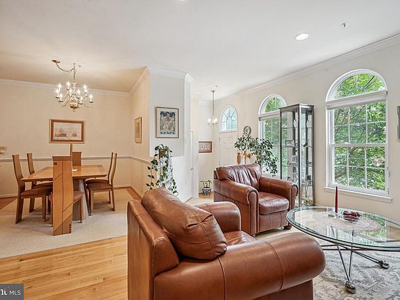 5th image of 5505 Edson Ln