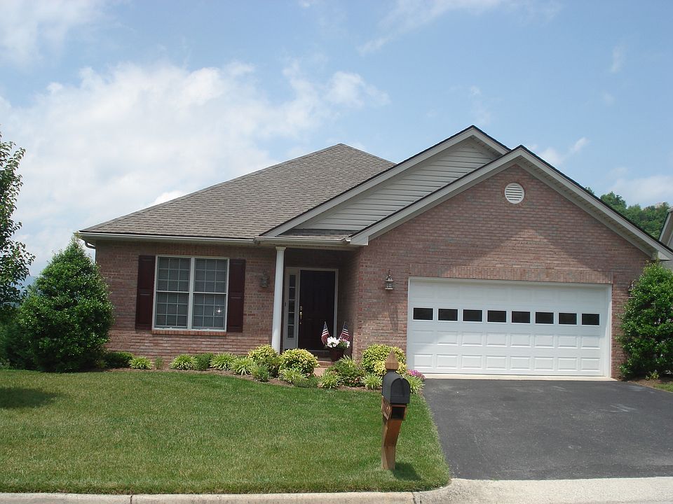 1st image of 4053 Parkway Place Dr