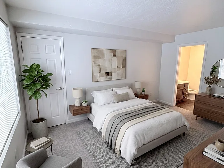 Lakemont Apartments — Photo 4