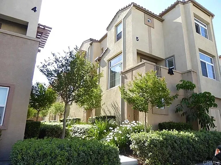 472 Almond Rd — Photo 8