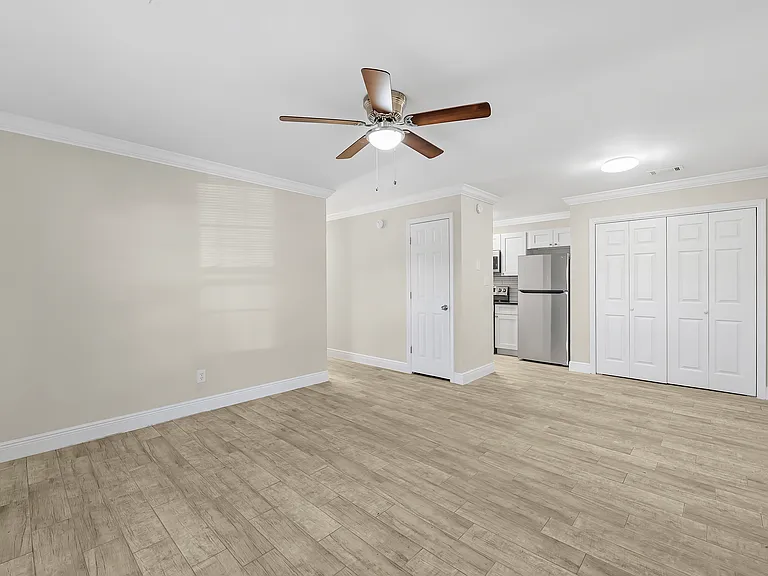 Robertsdale Village Apartments — Photo 36