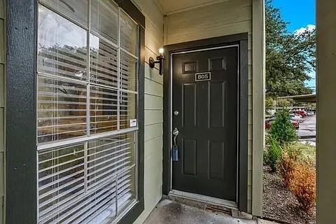 2 bed, 995 sqft, $1,550 — Photo 4