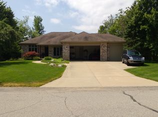 3704 Monarch Dr NE, Grand Rapids, MI