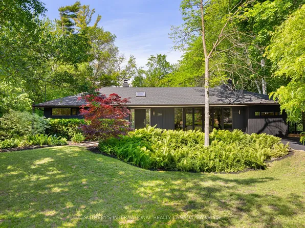268 Woodland Dr, Oakville, ON L6J 4W5