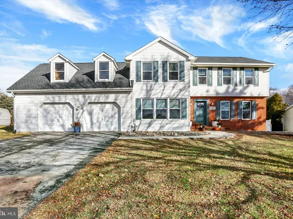 645 W 1st St, Boiling Springs, PA 17007