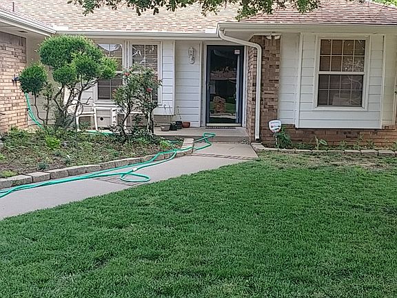 2nd image of 1321 Wilcox Ln