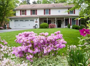 6776 Little Falls Rd, Arlington, VA 22213