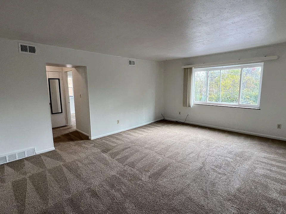 200 Solon Rd #3