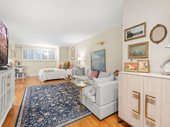 1175 York Ave APT 1K, New York, NY 10065