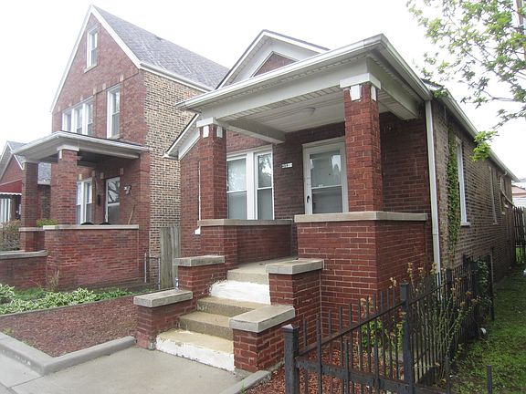 5th image of 3626 S Damen Ave