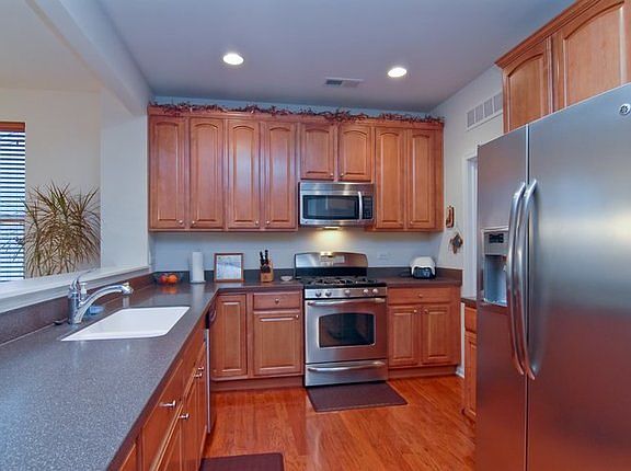 4th image of 3283 Epstein Cir