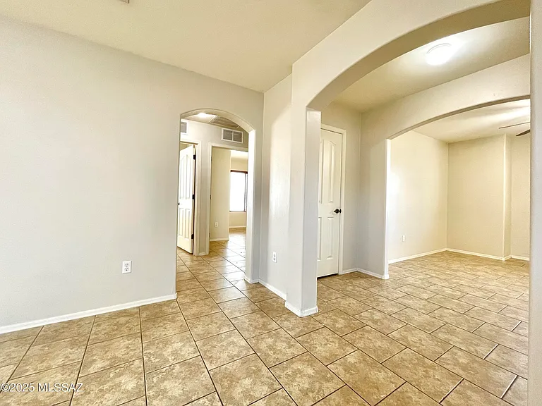 11889 W Heyburn Dr — Photo 20