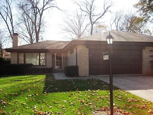 1st image of 4935 W Morse Ave