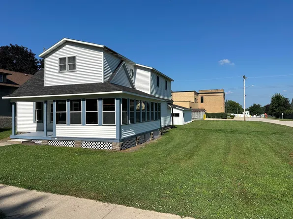 311 S Clay St, Morocco, IN 47963