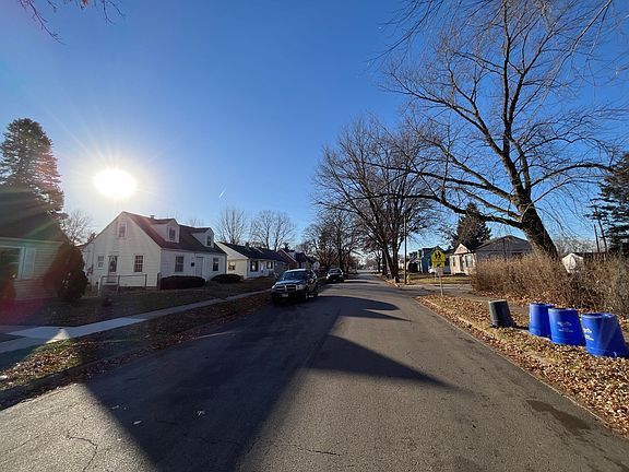 4th image of 3032 Summerdale Ave