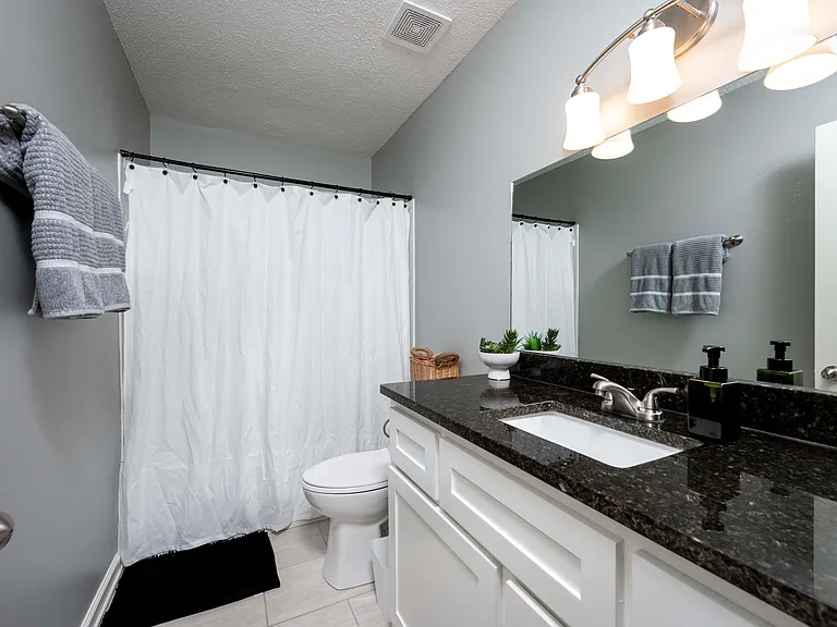 202 Caribou Trl — Photo 28