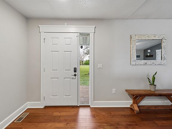 4th image of 9555 SE 6th Ave