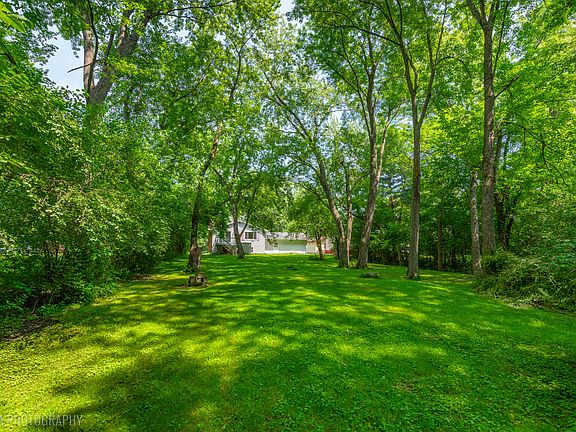 3rd image of 8421 Hickory Nut Grove Rd