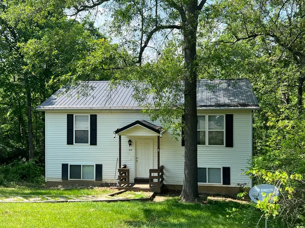 615 Portsmouth Dr, Villa Ridge, MO 63089