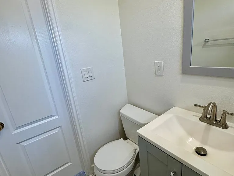 225 Belmont Ave — Photo 12