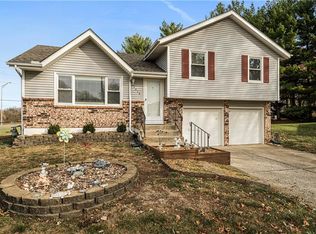 1412 SE 1st Ter, Lees Summit, MO 64063