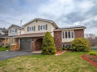 39 Dorothea Dr, Dartmouth, NS B2W 5X4