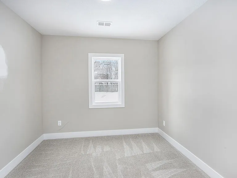 241 Sherman St — Photo 13