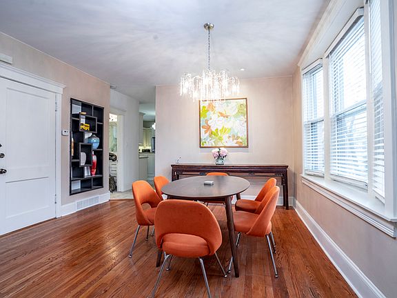 4th image of 1257 W Cornelia Ave #2