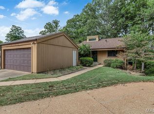 1591 Woodside Village Ln, Ballwin, MO 63021