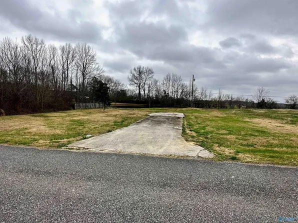 364 Cedar Ridge Dr, Union Grove, AL 35175