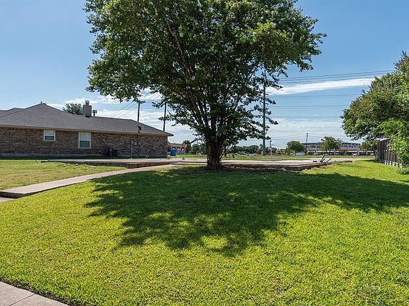 3rd image of 9302 Chimneywood Dr Lot 9-R