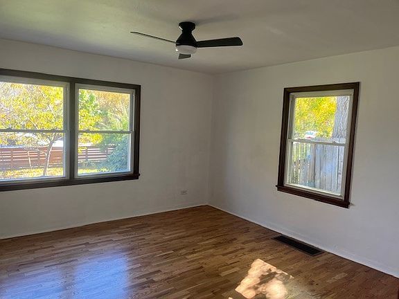 4th image of 2531 S Vine St