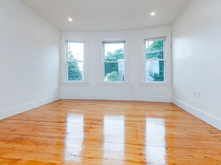 35 Woodman St #2 — Photo 6