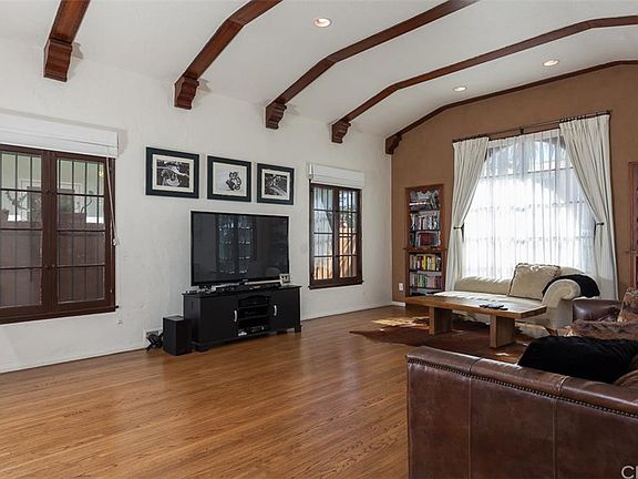 5th image of 163 Roycroft Avenue