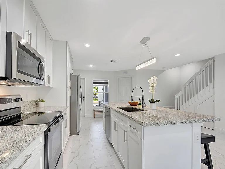 3868 Patio Ct — Photo 6