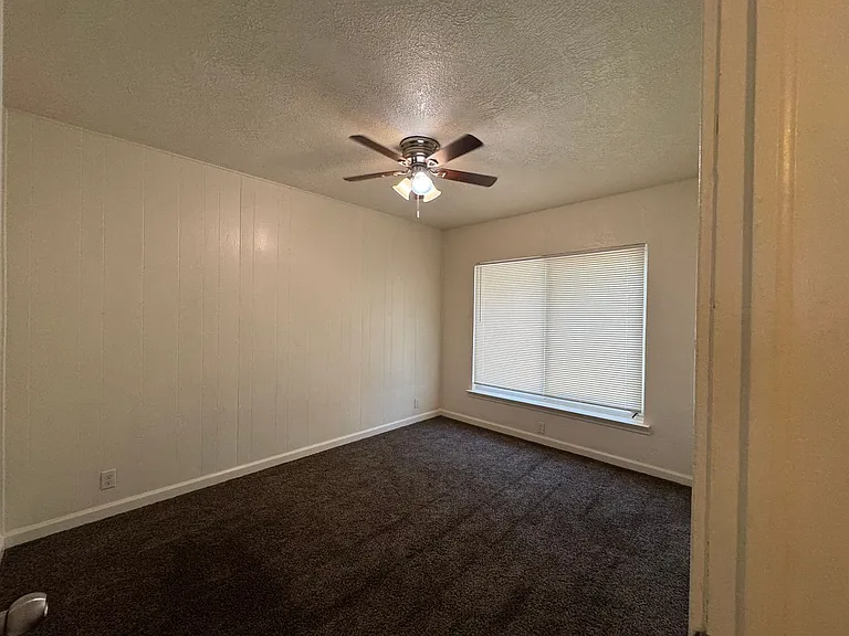 3452 - 3458 E. Clinton Ave Fresno — Photo 14