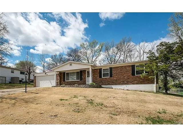 1207 Sandstone Dr photo 1