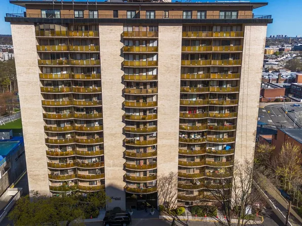 150 Overlook Ave APT 8J, Hackensack, NJ 07601