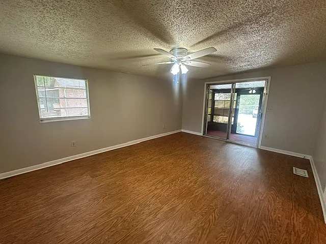 1328 Hamilton St — Photo 1