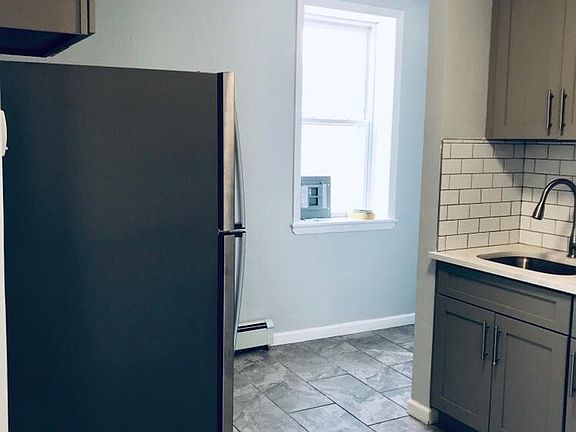 5th image of 19 Hopkins Ave #B8