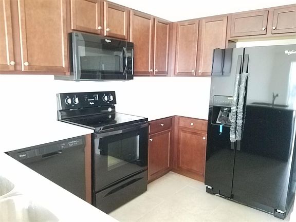 4th image of 260 NW 109th Ave #211