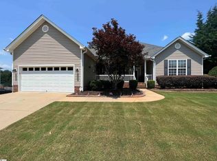 10 Perkins Ct, Greer, SC 29651