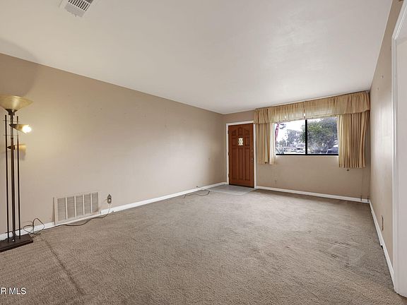 5th image of 981 Evergreen Ln