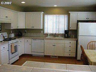 HUGE, light & bright kitchen