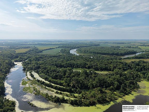 2nd image of 1825 Hoegemeyer Rd