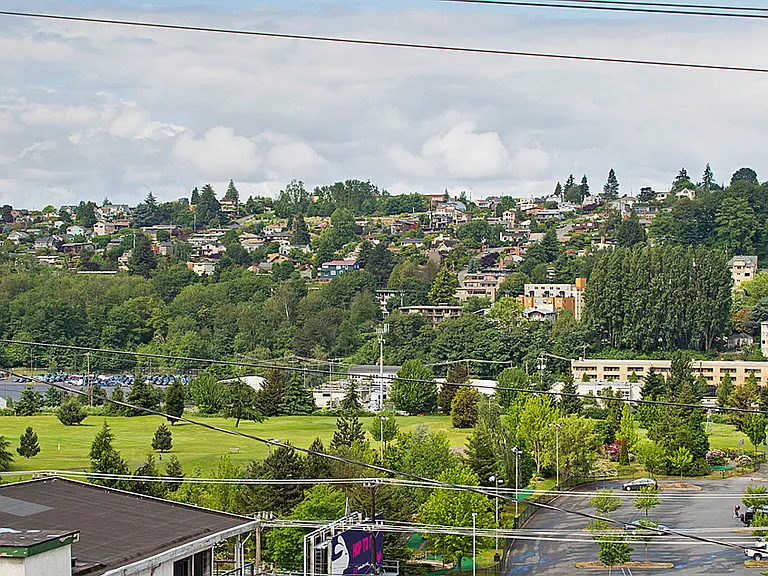 Back Nine Apartments - Located on the west slope of Queen Anne — Photo 43